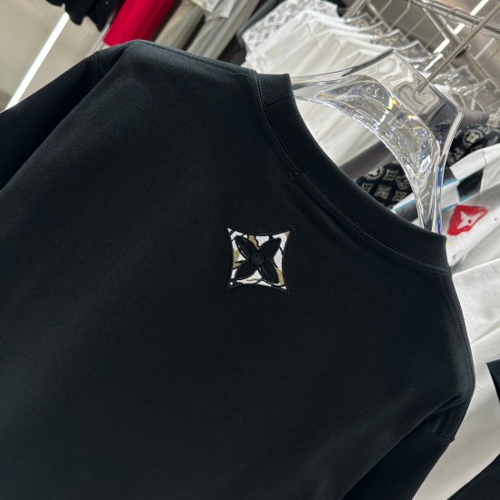 LV The new ski series embroidered stylish crew-neck T-shirt