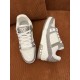 Louis Vuitton diamond surface sneakers according to the original 1:1 development of cow leather shoes durable without deformation