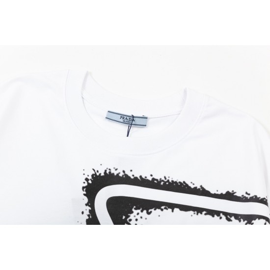 PRADA Graffiti printed metal LOGO trend T-shirt