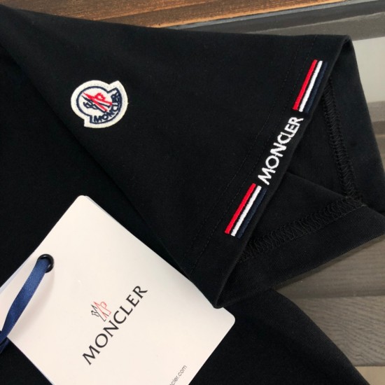 Moncler Exquisite embroidery LOGO fashion all-in-one cotton T-shirt