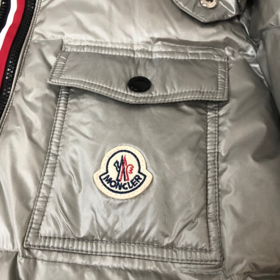 MONCLER Stylish double zip warm down jacket